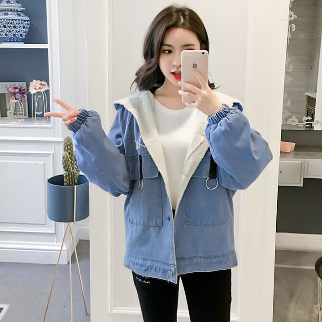 2021 Winter New College Style Lamb Wool Denim Coat for Women, Loose and Plush Thickened Hooded Cotton Padded Jacket for Women